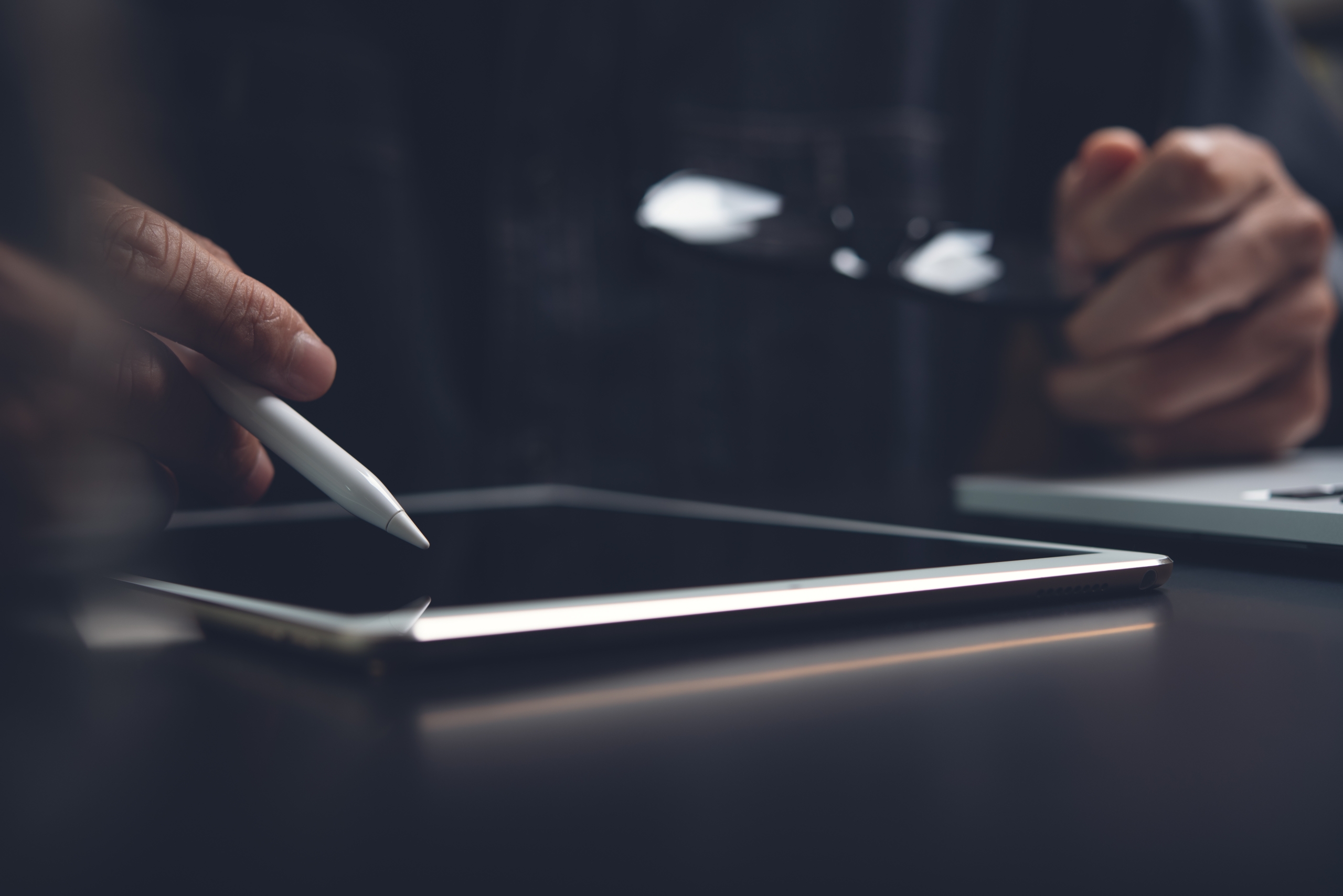 Smart Hi Tech School Supplies for College Students scaled