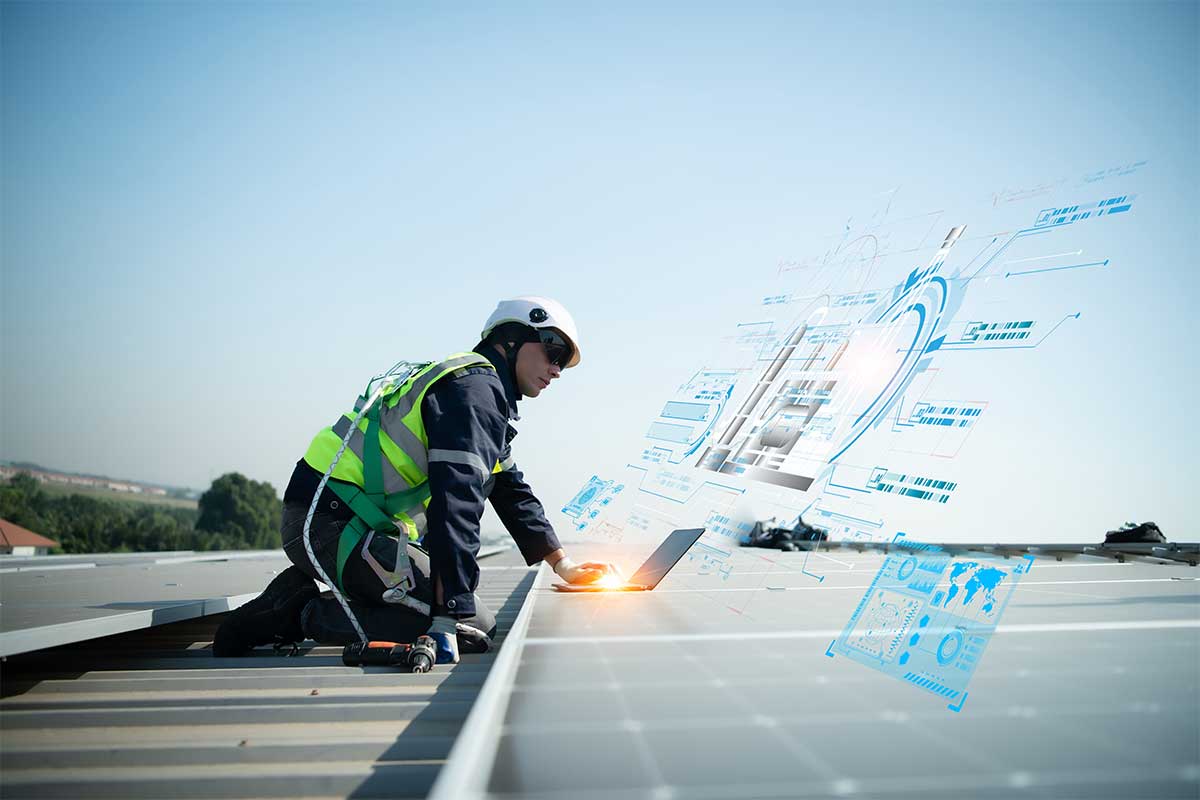 Solar-Gets-Smarter-How-A.I.-Can-Expand-Clean-Energy-Solar-installer